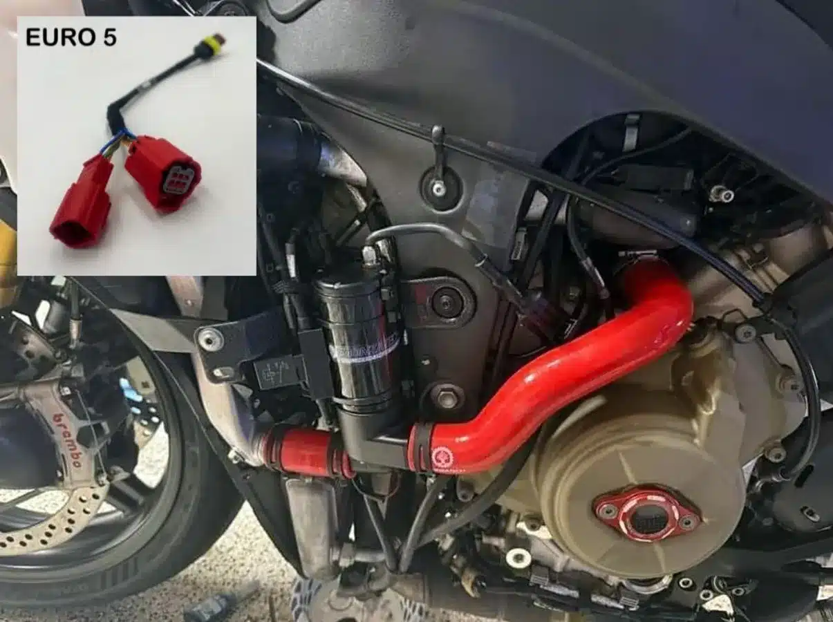 Motorcycle engine cooling kit Ducati Panigale V4 Euro 5