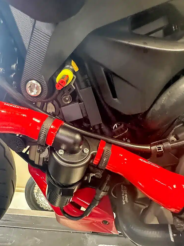 Kit raffreddamento motore moto Ducati Monster 937 2025 Euro 5