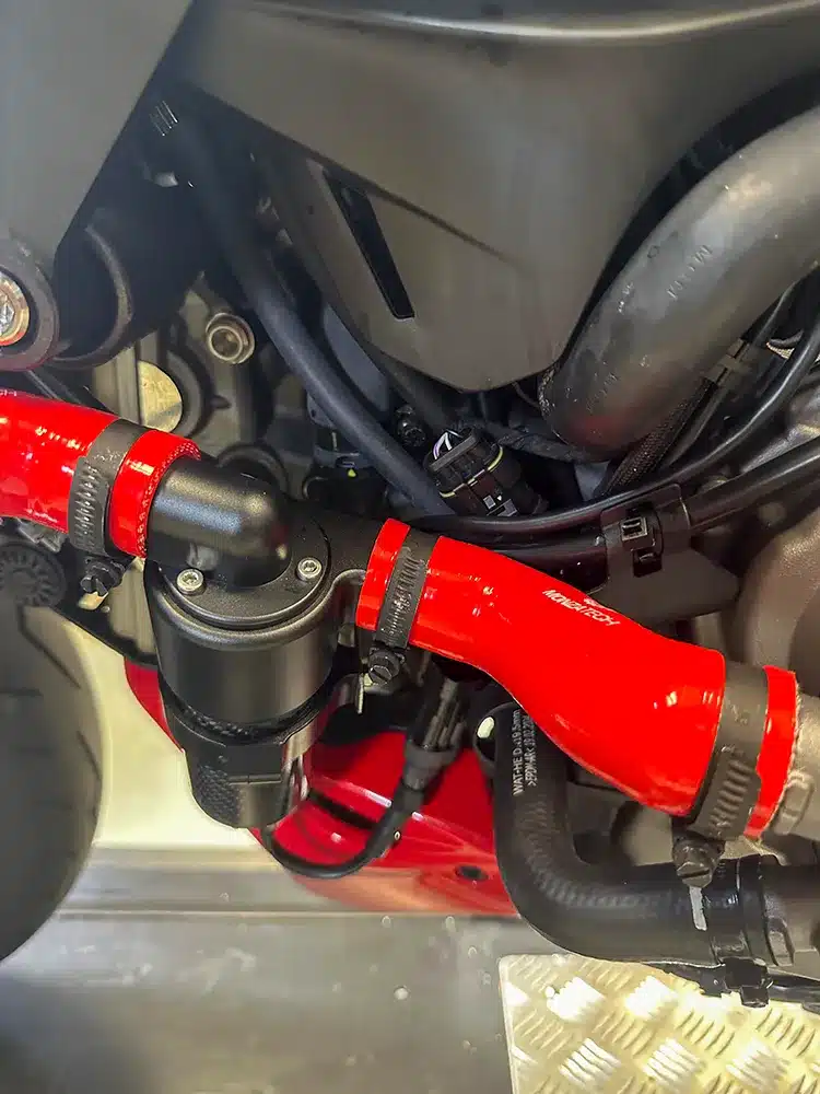 Kit raffreddamento motore moto Ducati Monster 937 2025 Euro 5